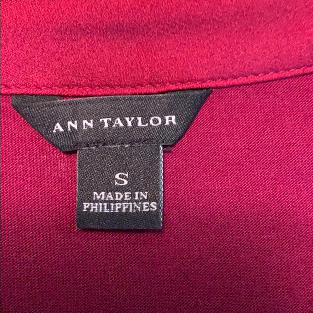 ANN TAYLOR SLEEVELESS MIXED MEDIA BUTTON UP BLOUSE - Picture 7 of 8